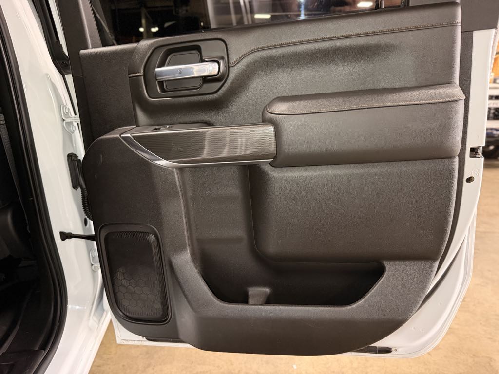 Photo 13 of this GMC Sierra 2500HD