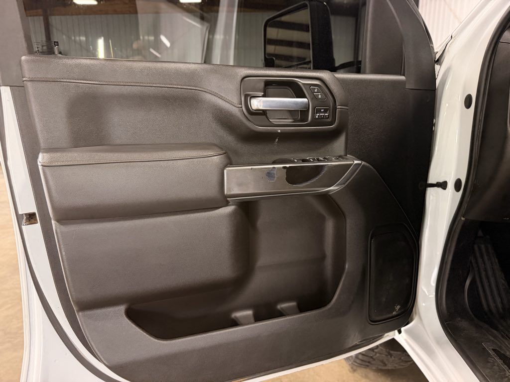 Photo 26 of this GMC Sierra 2500HD