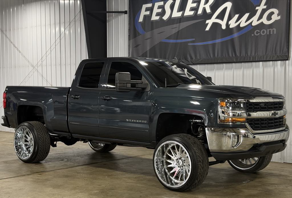 Photo 10 of this Chevrolet Silverado 1500 LD
