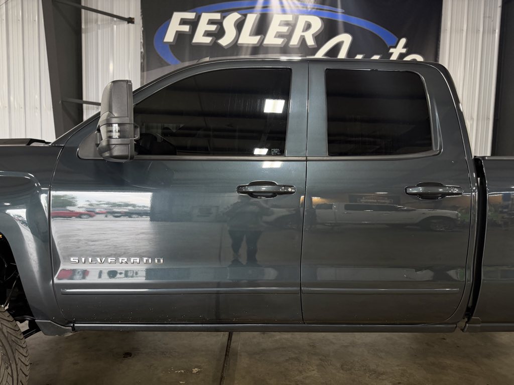 Photo 15 of this Chevrolet Silverado 1500 LD