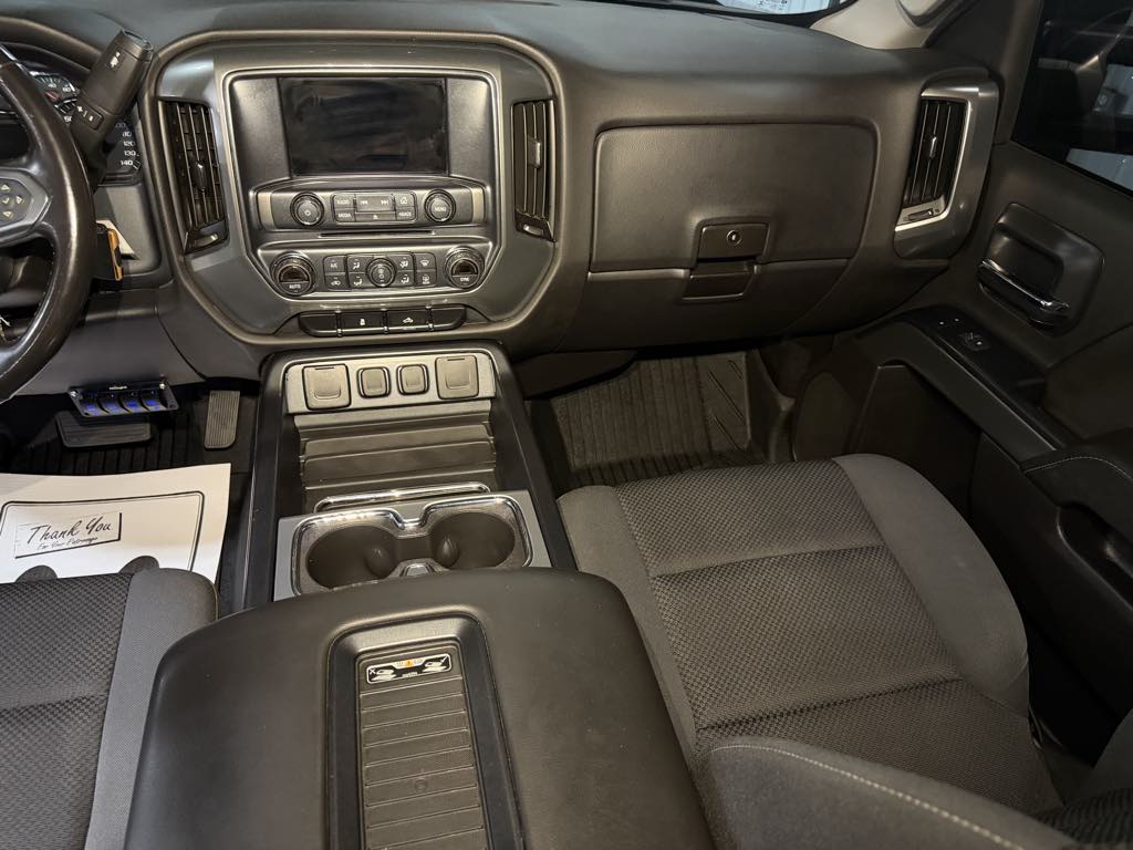 Photo 18 of this Chevrolet Silverado 1500 LD