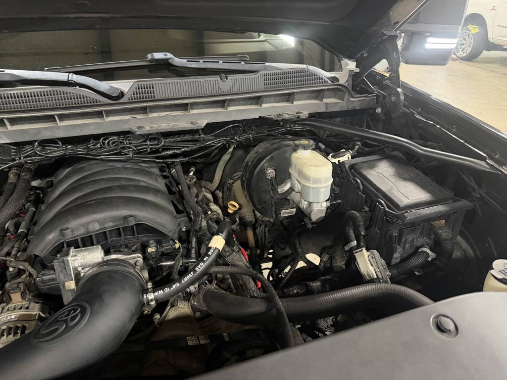 Photo 21 of this Chevrolet Silverado 1500 LD