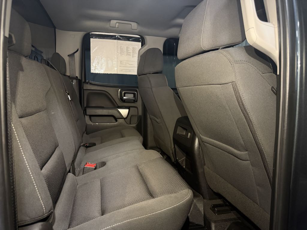 Photo 24 of this Chevrolet Silverado 1500 LD