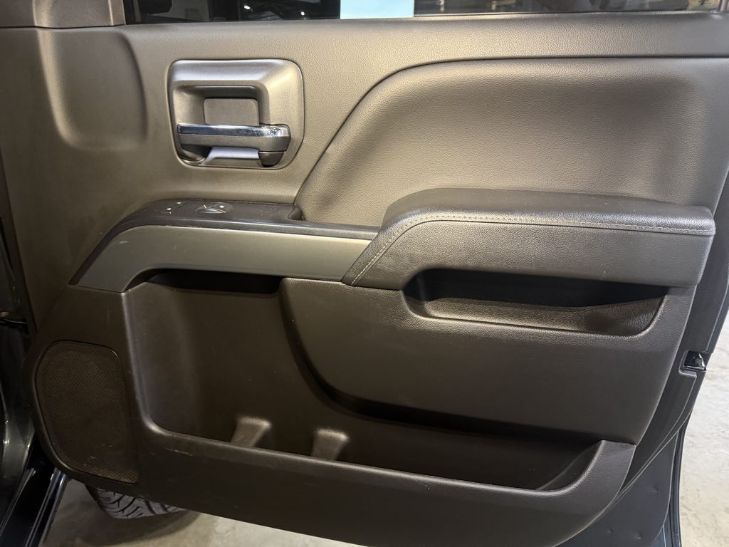 Photo 25 of this Chevrolet Silverado 1500 LD