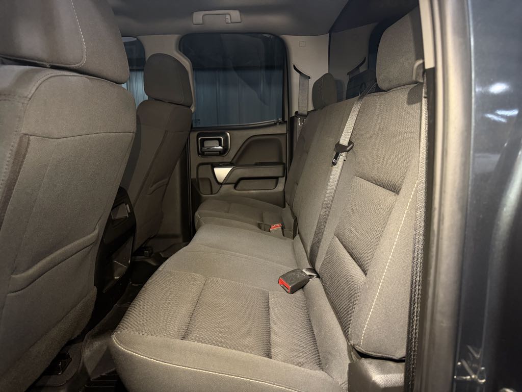 Photo 29 of this Chevrolet Silverado 1500 LD