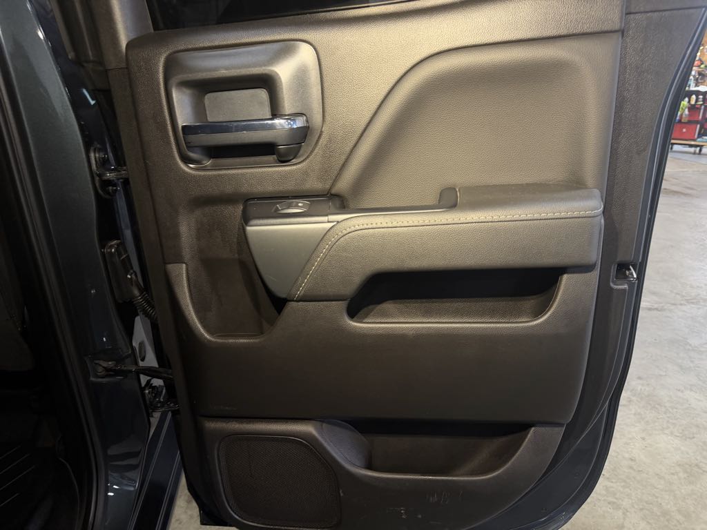 Photo 37 of this Chevrolet Silverado 1500 LD