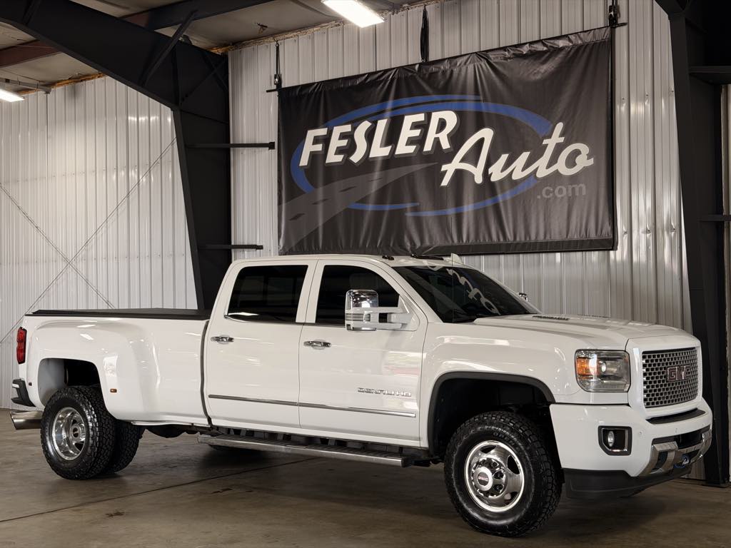 Photo 3 of this GMC Sierra 3500HD available WiFi
