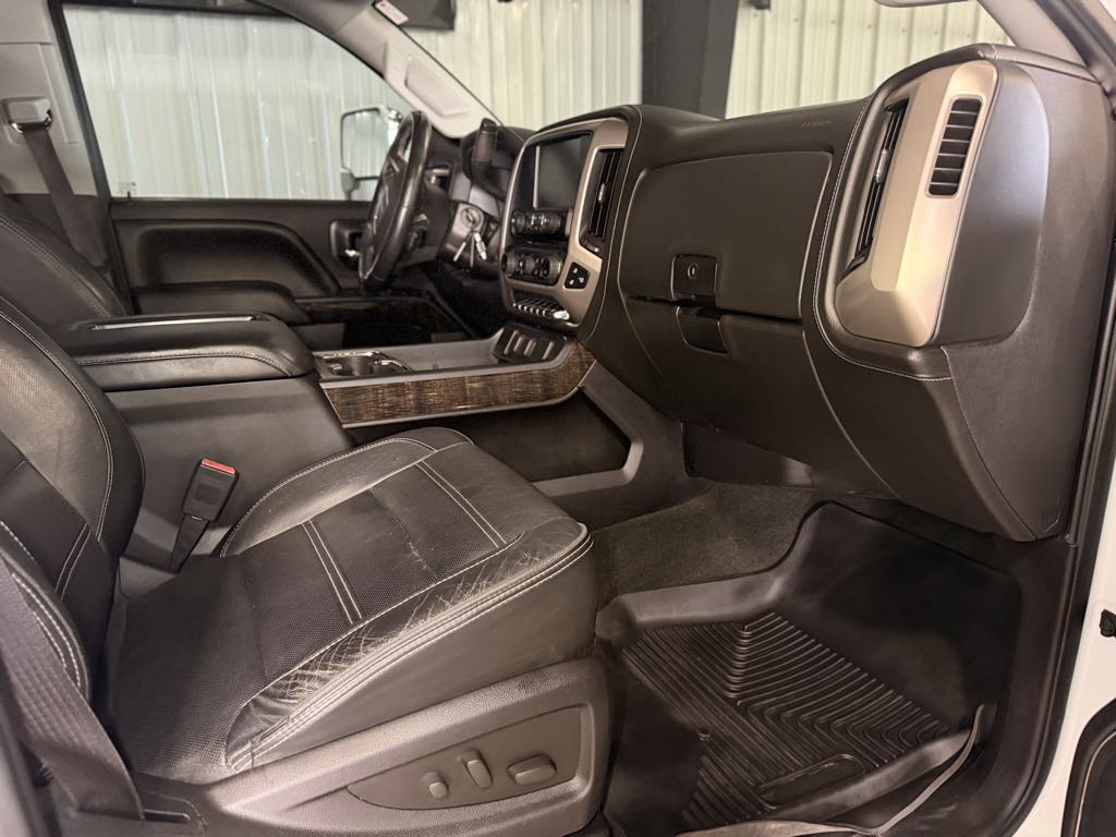 Photo 14 of this GMC Sierra 3500HD available WiFi
