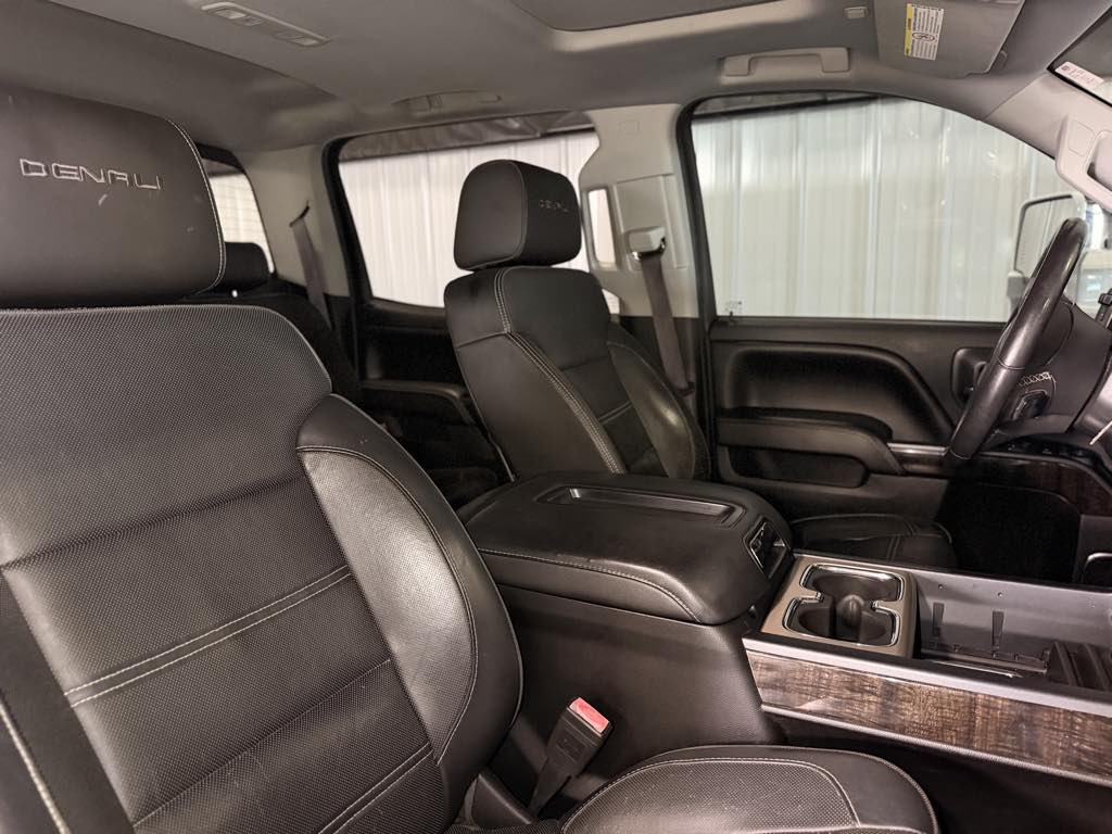 Photo 15 of this GMC Sierra 3500HD available WiFi