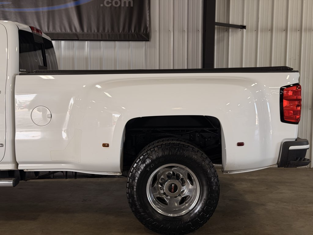 Photo 31 of this GMC Sierra 3500HD available WiFi