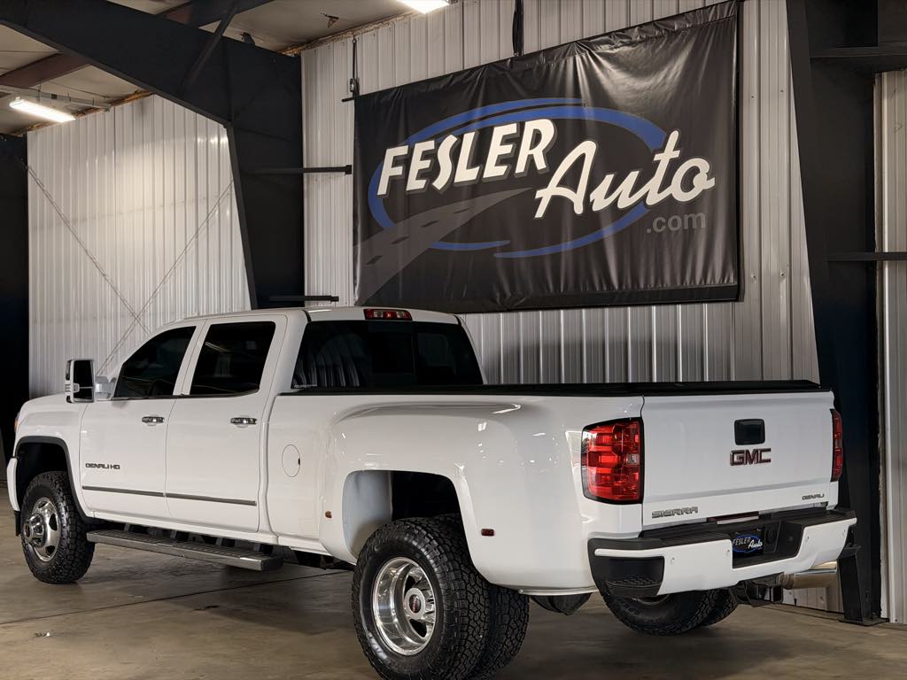 Photo 41 of this GMC Sierra 3500HD available WiFi