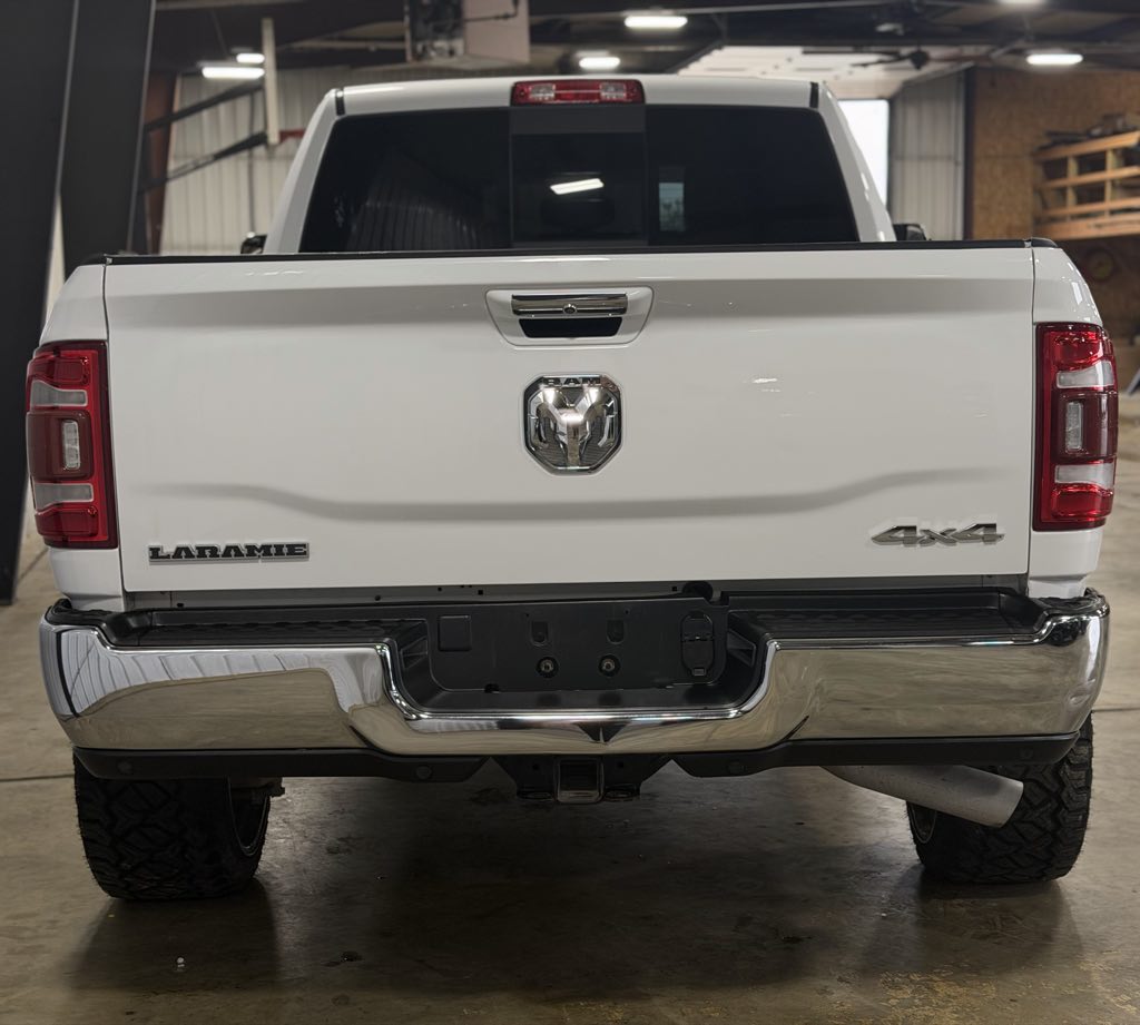 Photo 2 of this Ram 2500