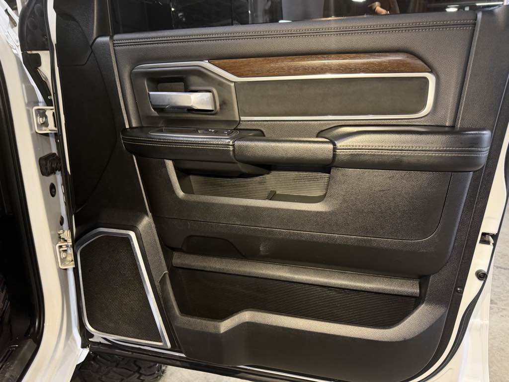 Photo 17 of this Ram 2500