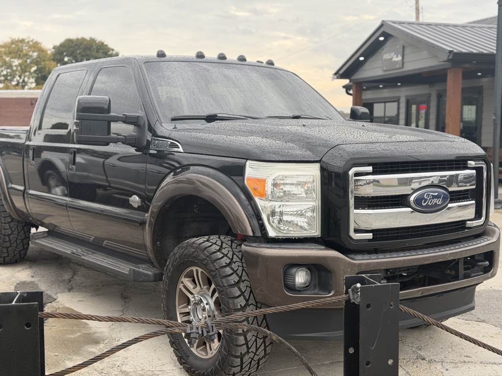 Photo 4 of this Ford Super Duty F-250 SRW