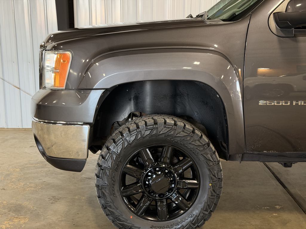 Photo 12 of this GMC Sierra 2500HD
