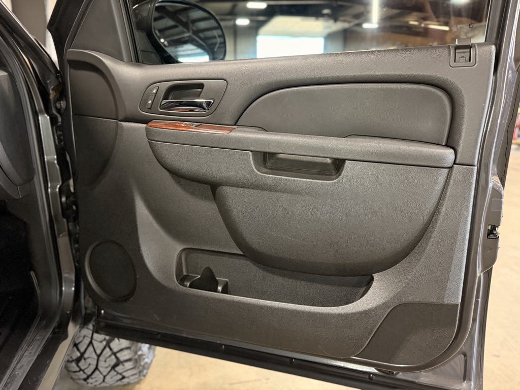 Photo 25 of this GMC Sierra 2500HD