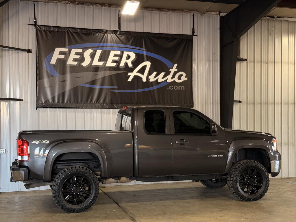 Photo 41 of this GMC Sierra 2500HD