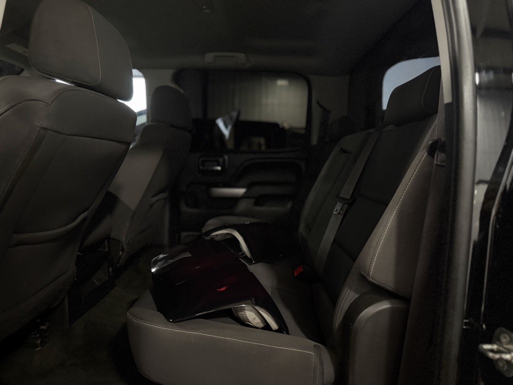 Photo 6 of this Chevrolet Silverado 2500HD