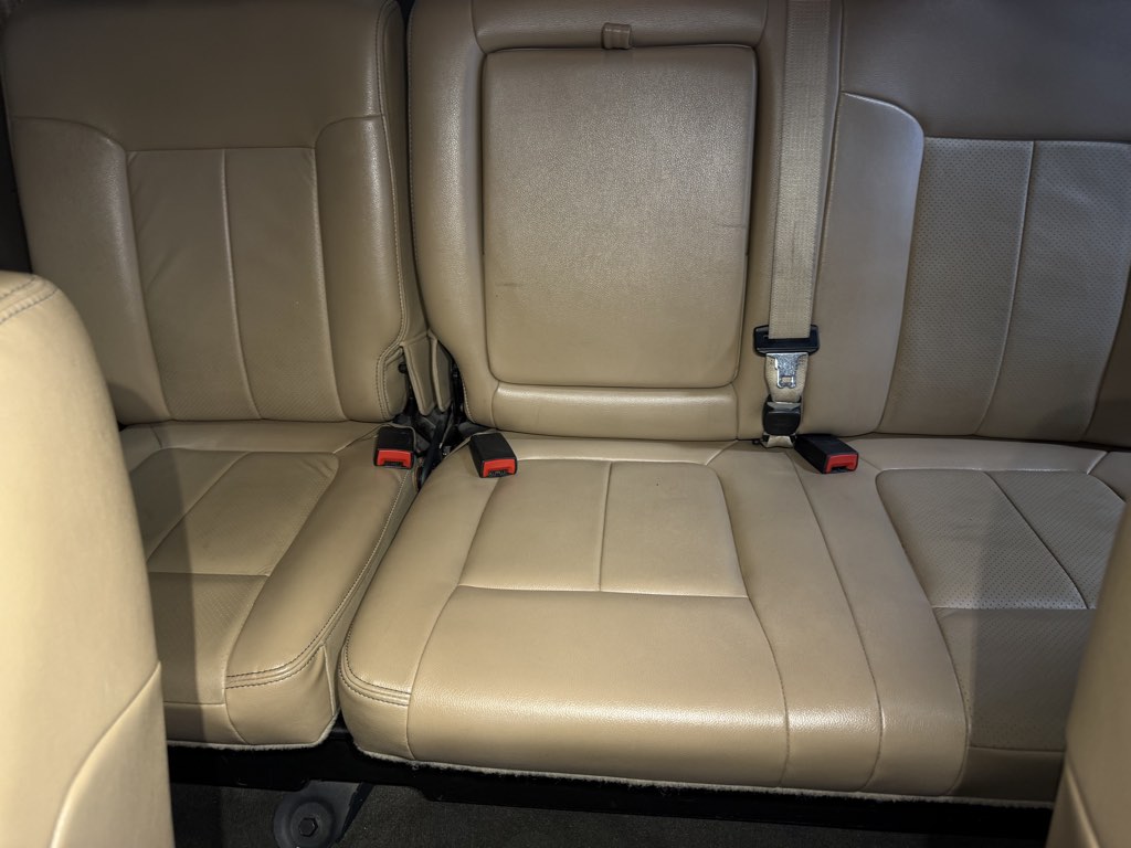 Photo 9 of this Ford Super Duty F-250 SRW