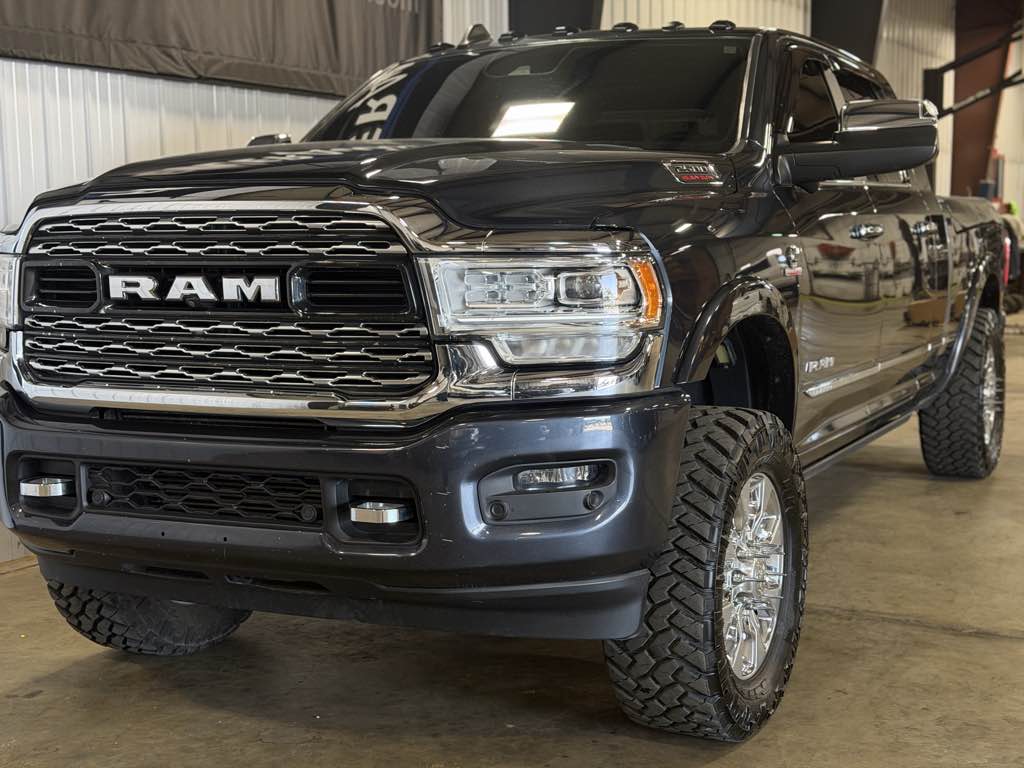 Photo 11 of this Ram 2500