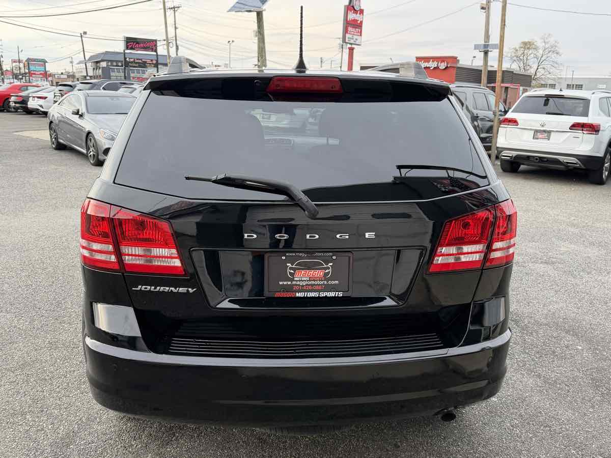2020 Dodge Journey SE Value photo 3