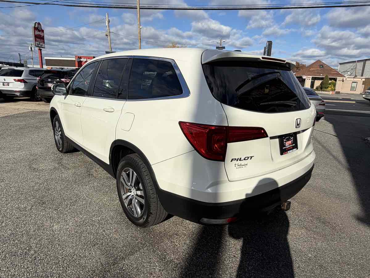 2016 Honda Pilot EX-L photo 3