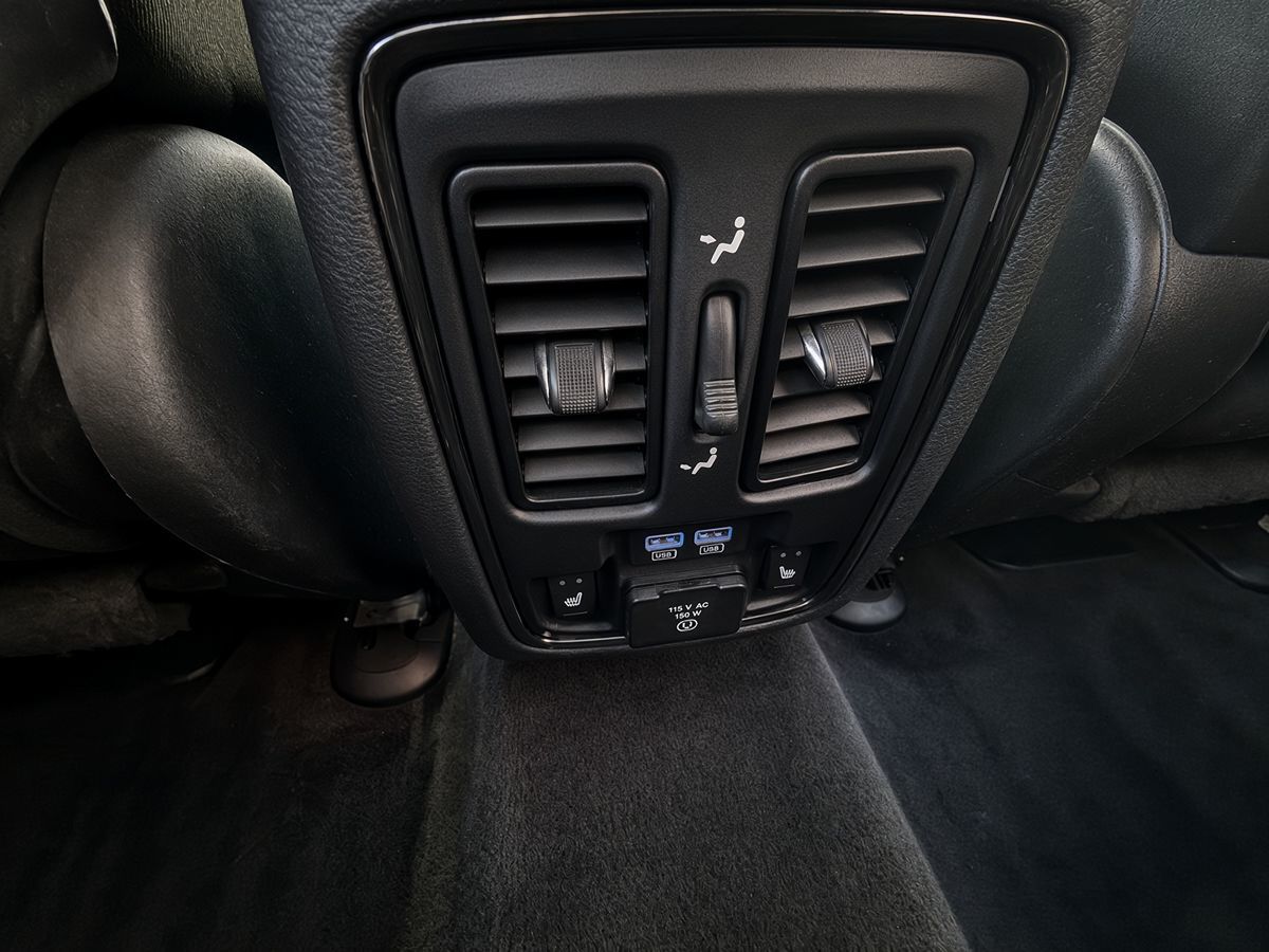Photo 25 of this Dodge Durango