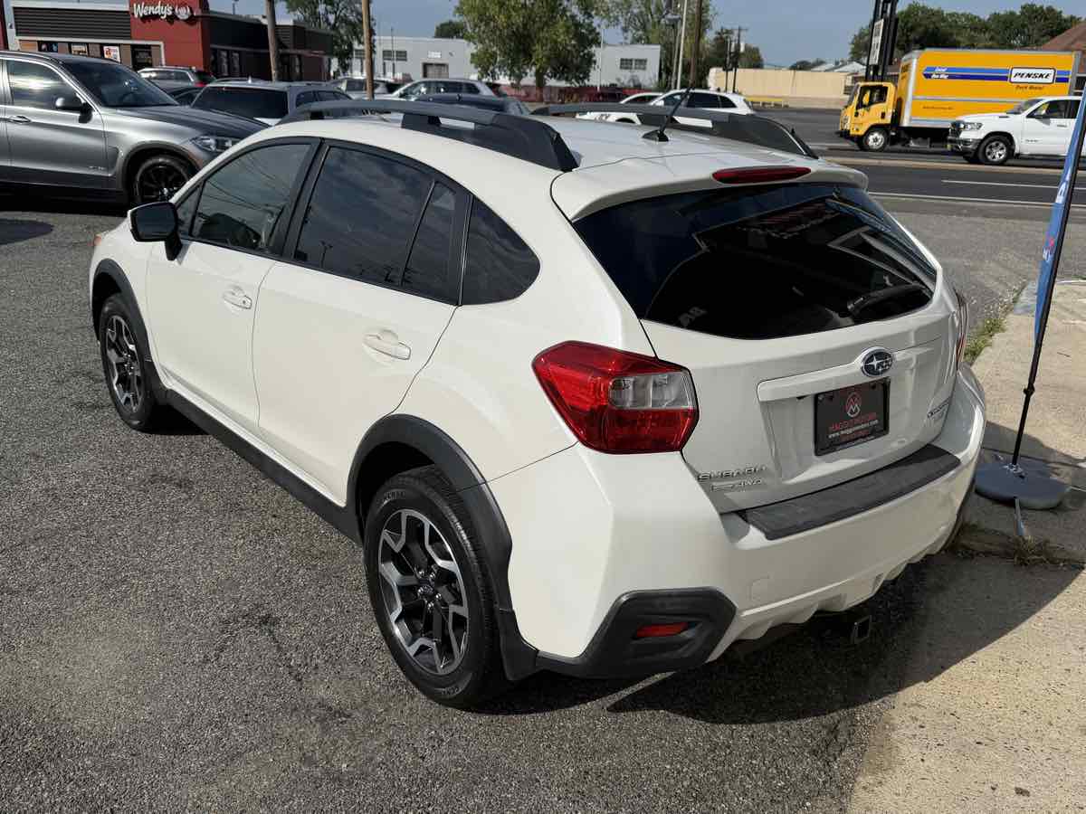 Photo 3 of this Subaru Crosstrek