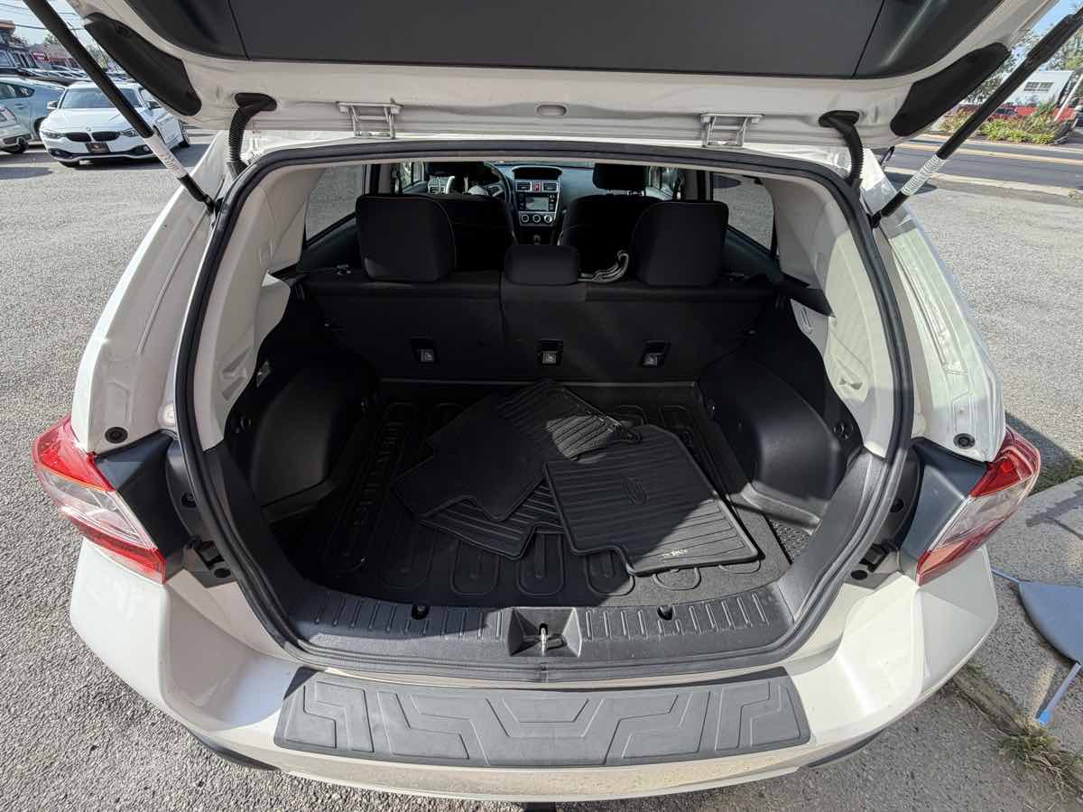 Photo 13 of this Subaru Crosstrek