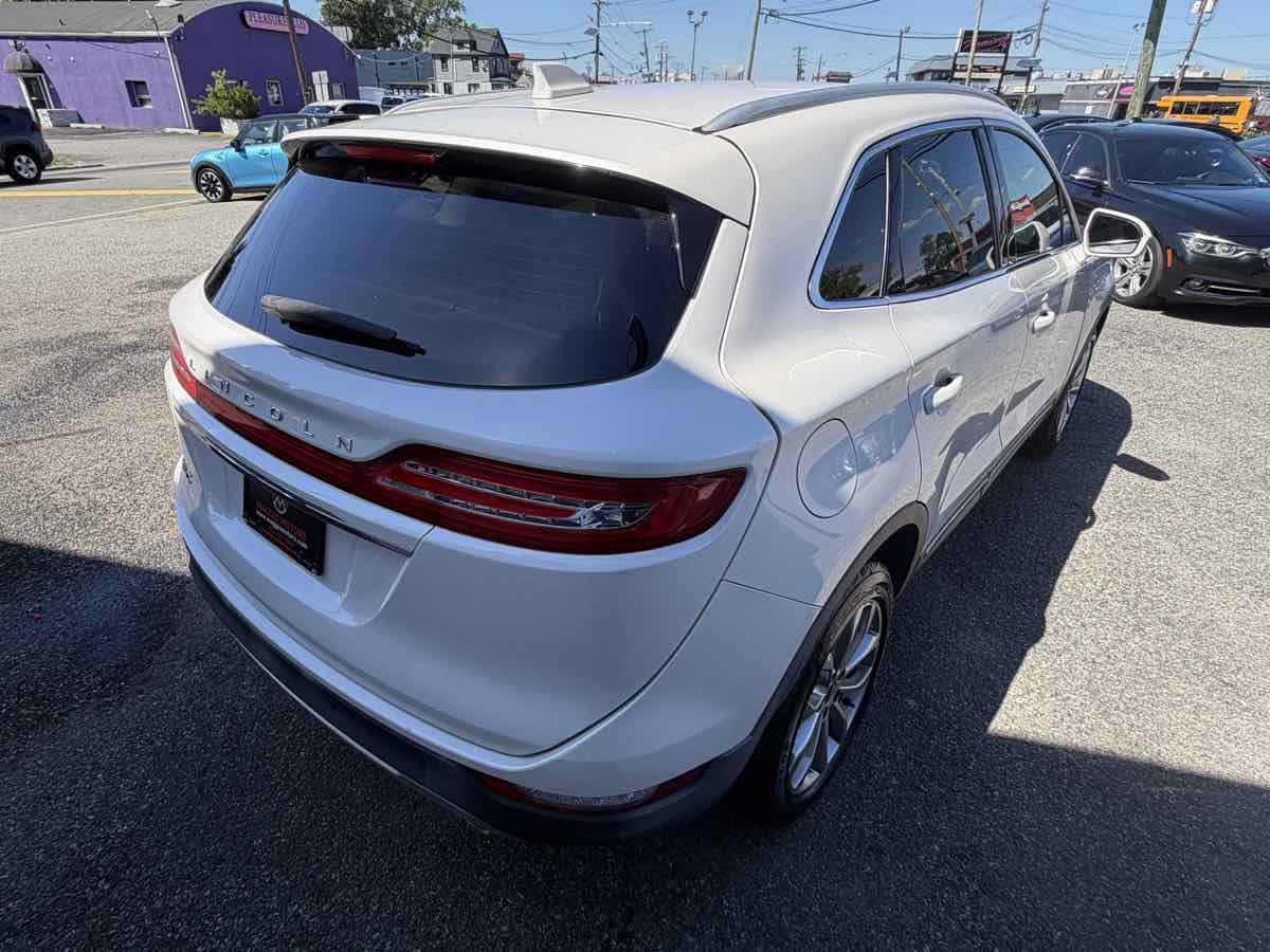 Photo 5 of this Lincoln MKC