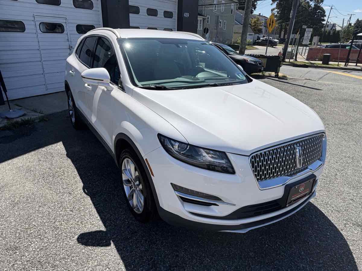 Photo 6 of this Lincoln MKC