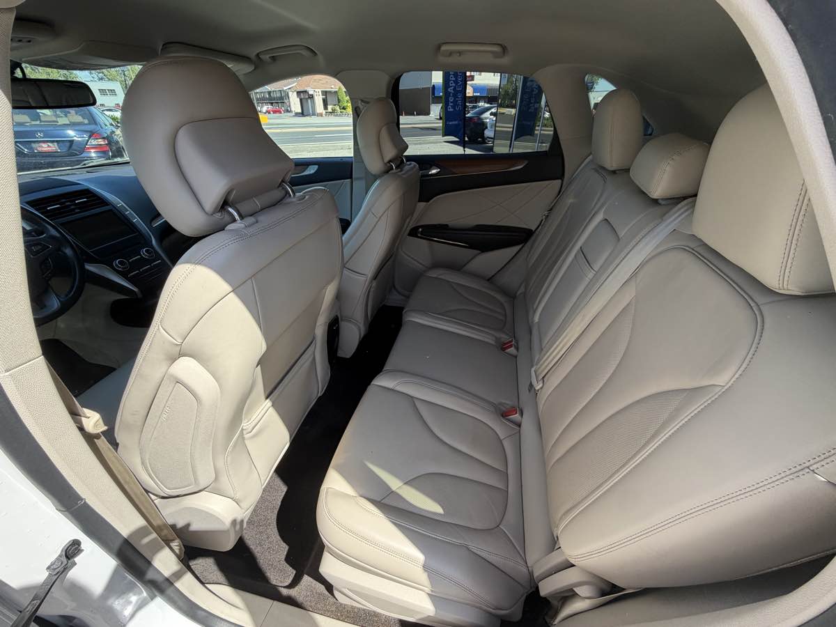 Photo 10 of this Lincoln MKC