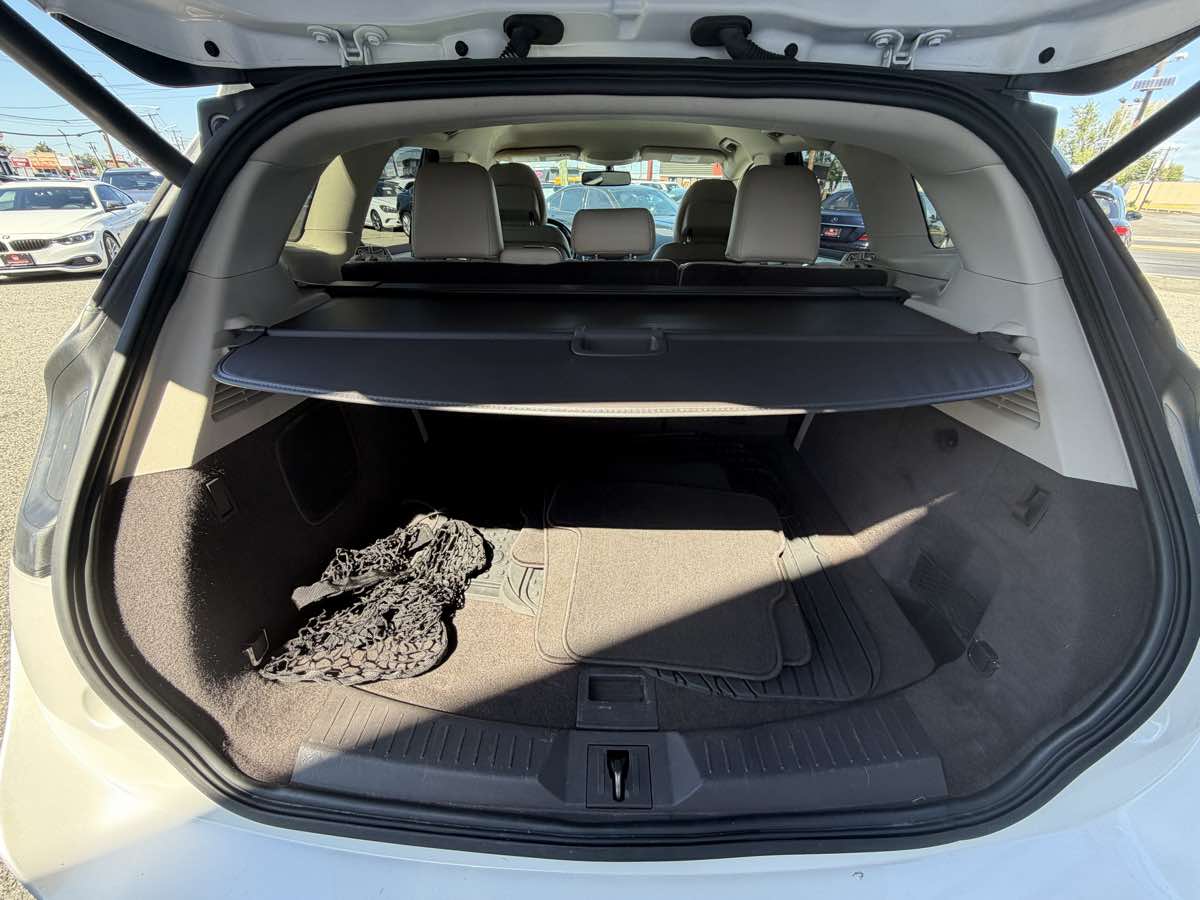 Photo 12 of this Lincoln MKC