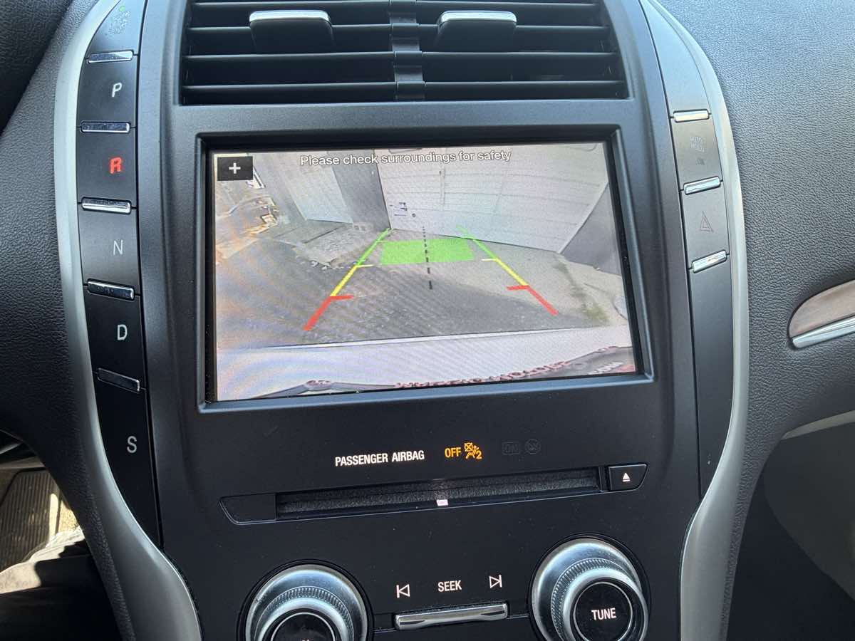 Photo 19 of this Lincoln MKC