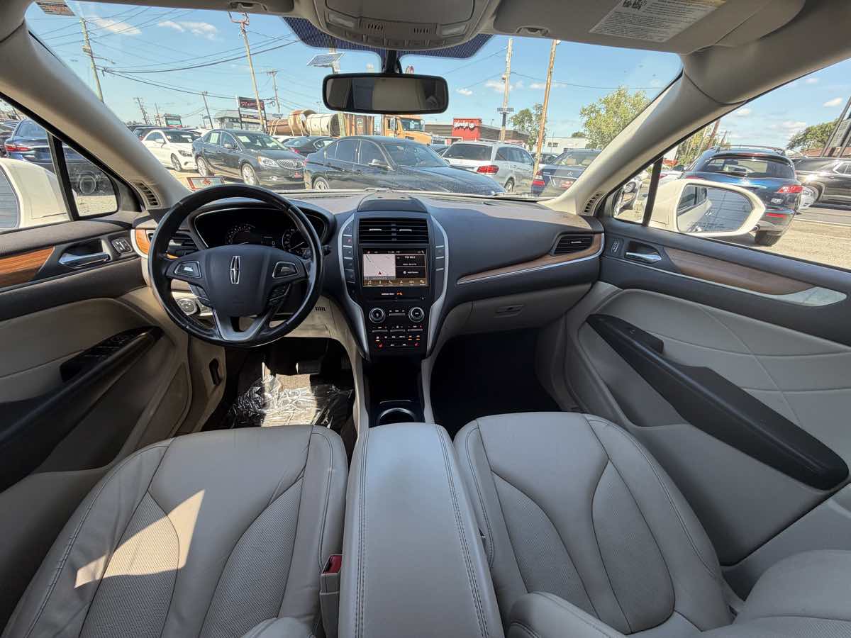 Photo 22 of this Lincoln MKC