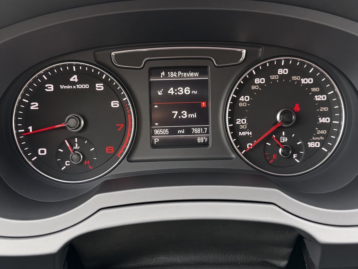 Photo 21 of this Audi Q3