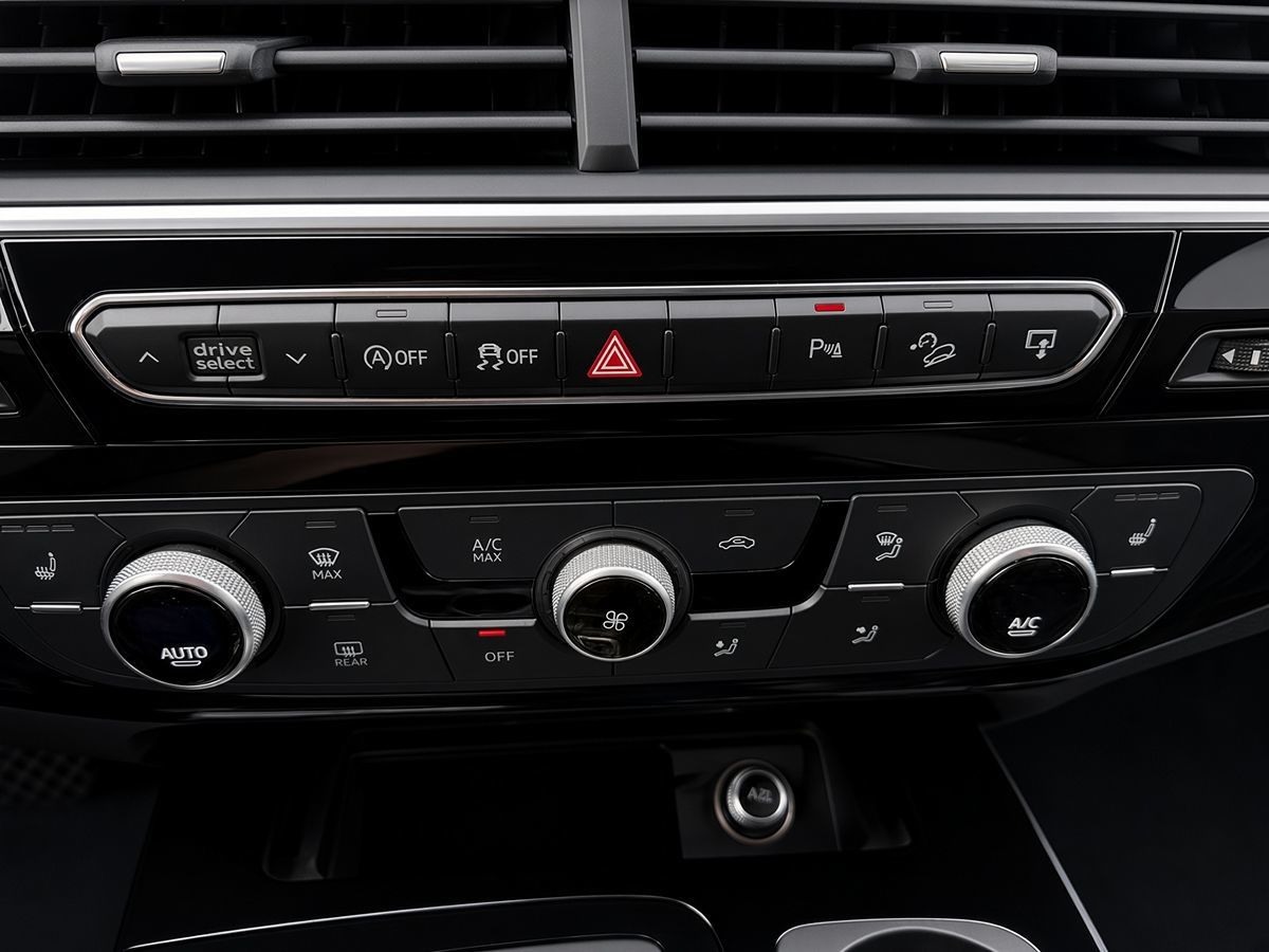 Photo 12 of this Audi Q7