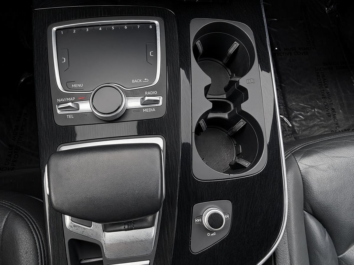 Photo 14 of this Audi Q7