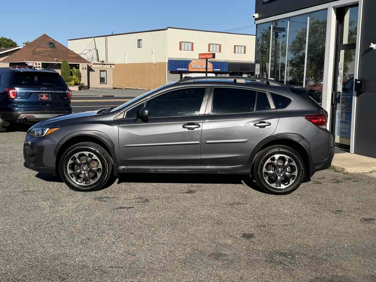 Photo 2 of this Subaru Crosstrek
