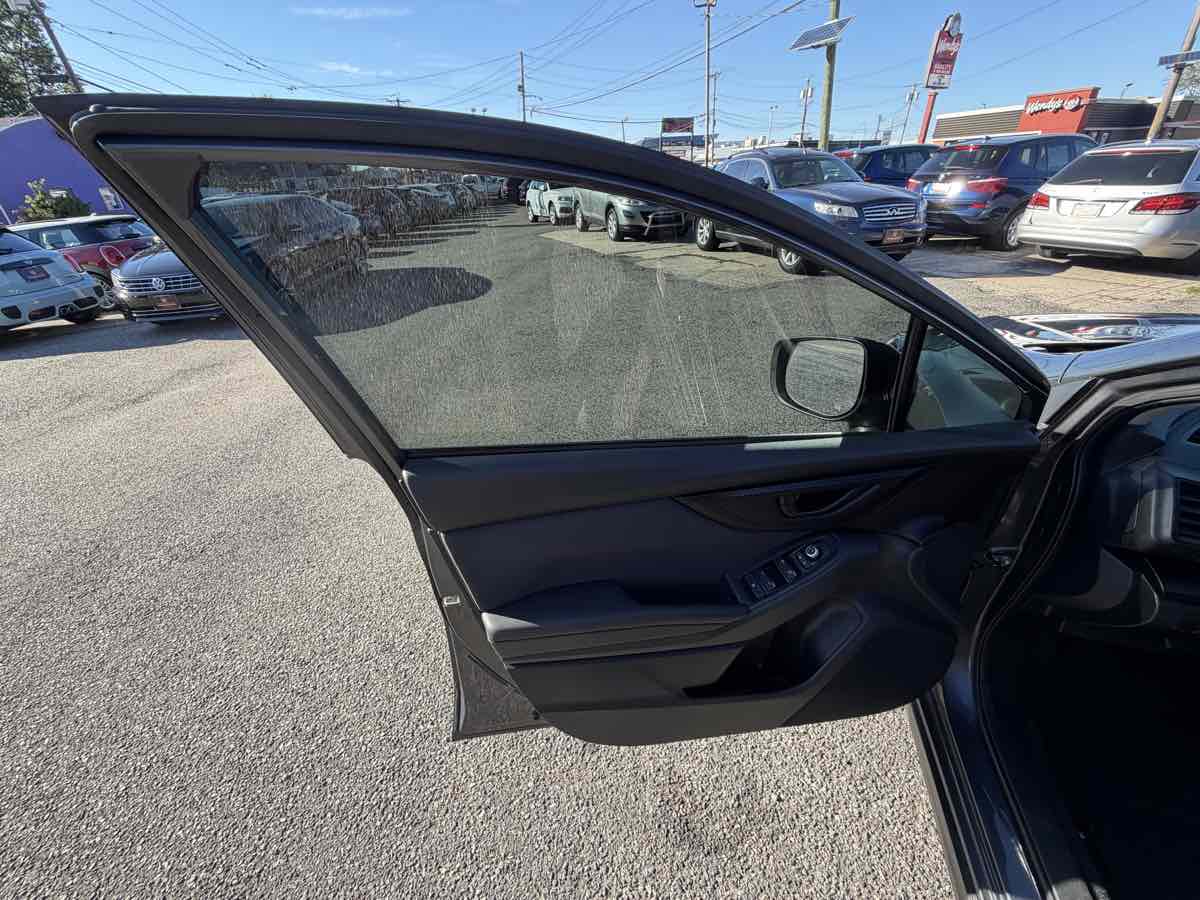 Photo 10 of this Subaru Crosstrek