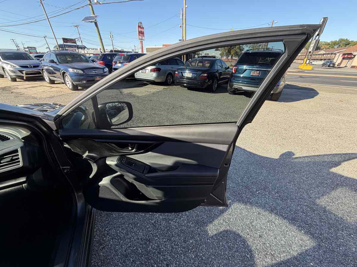 Photo 17 of this Subaru Crosstrek