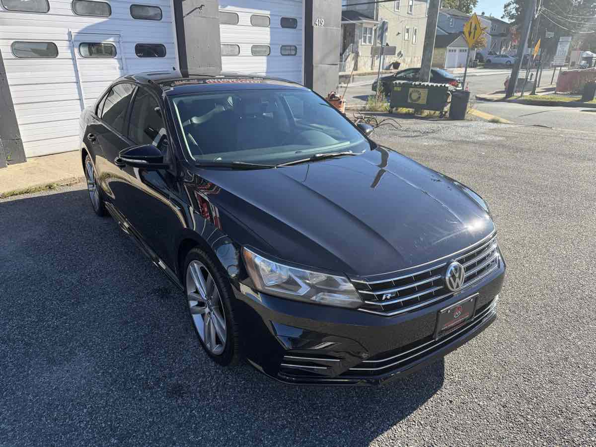 Photo 7 of this Volkswagen Passat