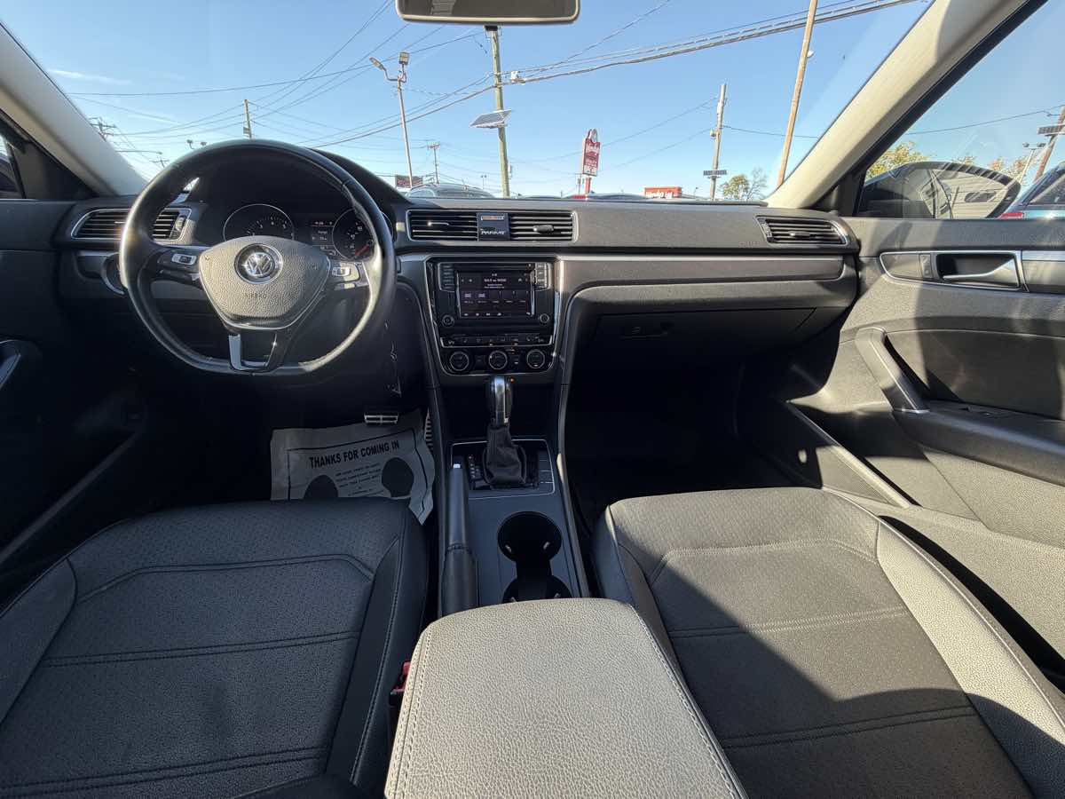 Photo 24 of this Volkswagen Passat