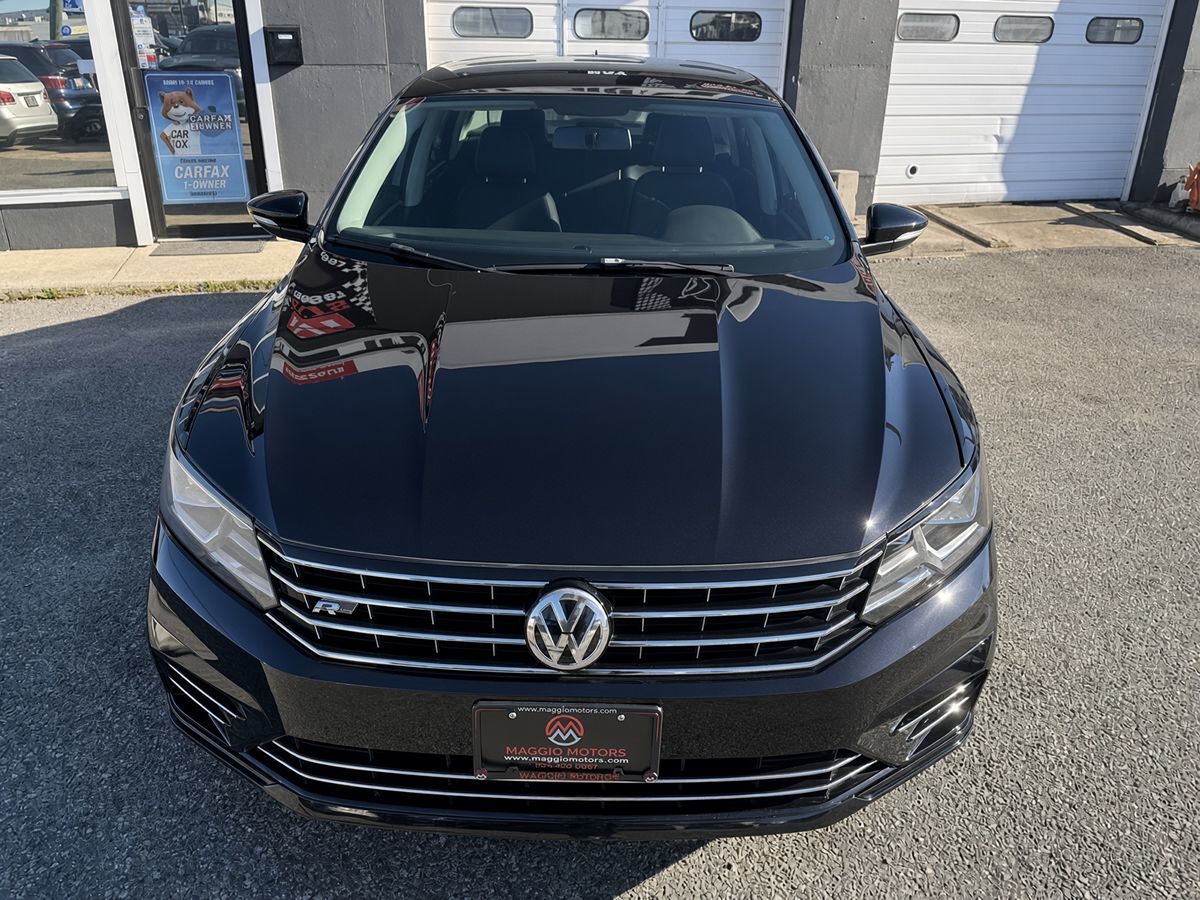 Photo 8 of this Volkswagen Passat