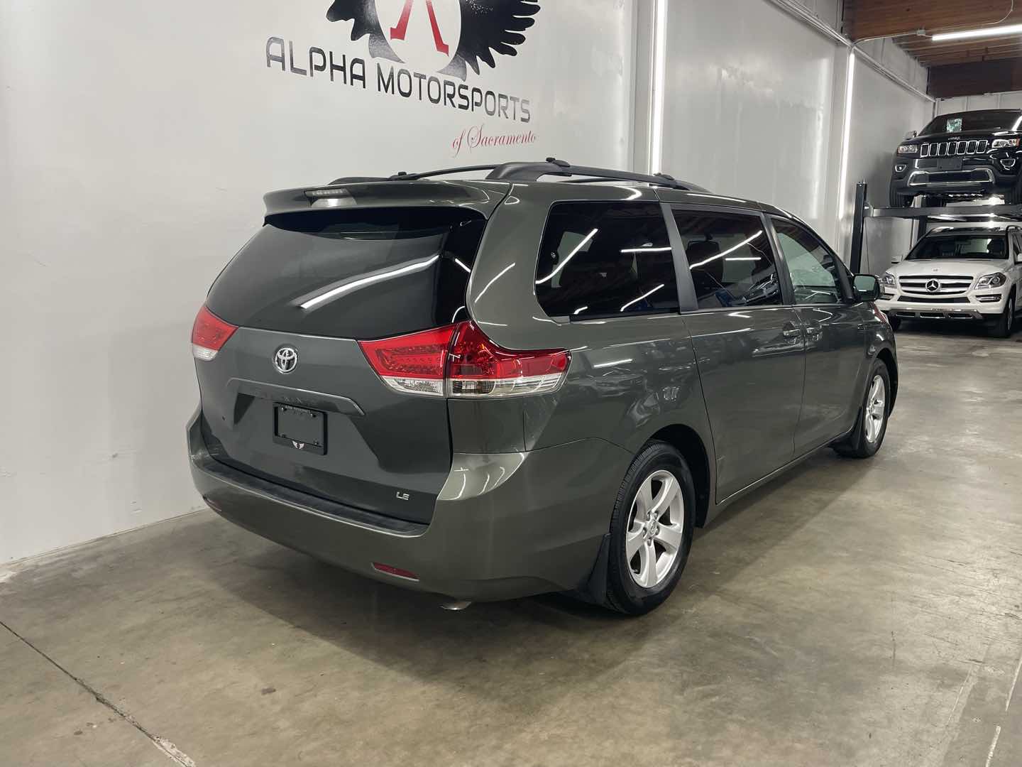 2013 Toyota Sienna LE - Photo 9