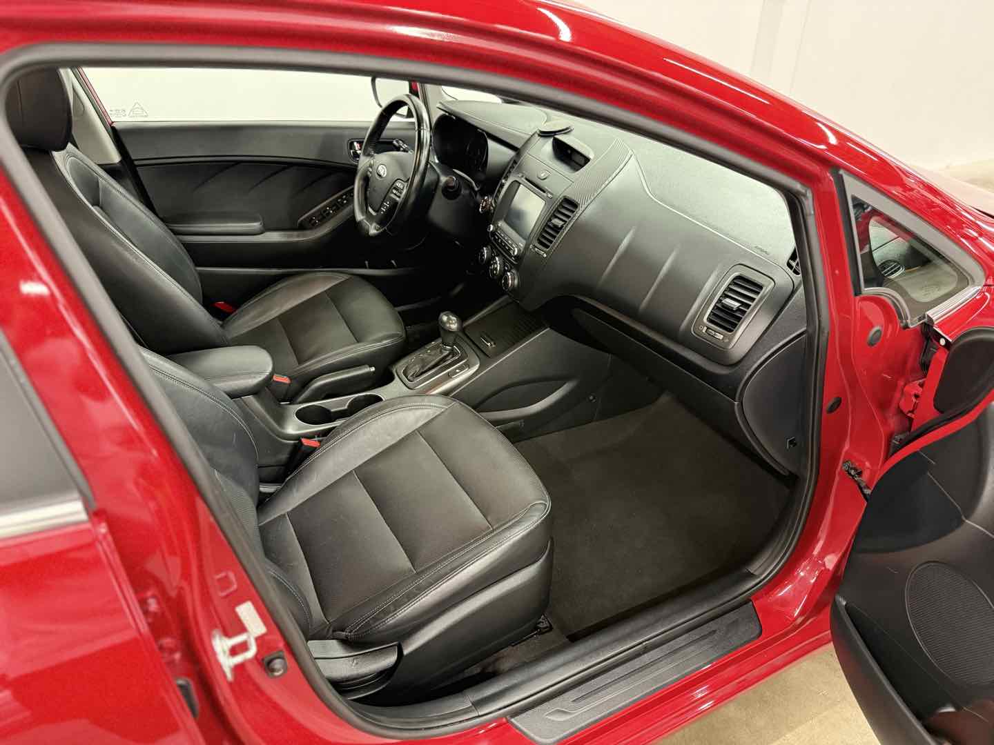 2016 Kia Forte EX - Photo 15