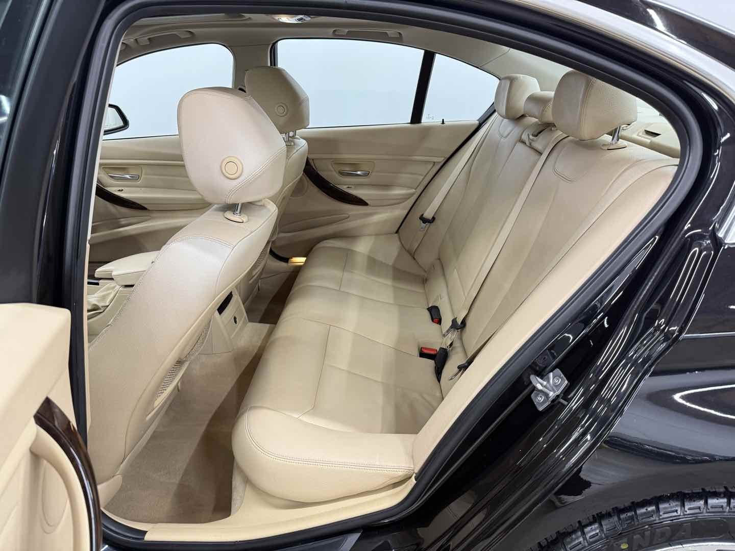 2013 BMW 3 Series 328i - Photo 16