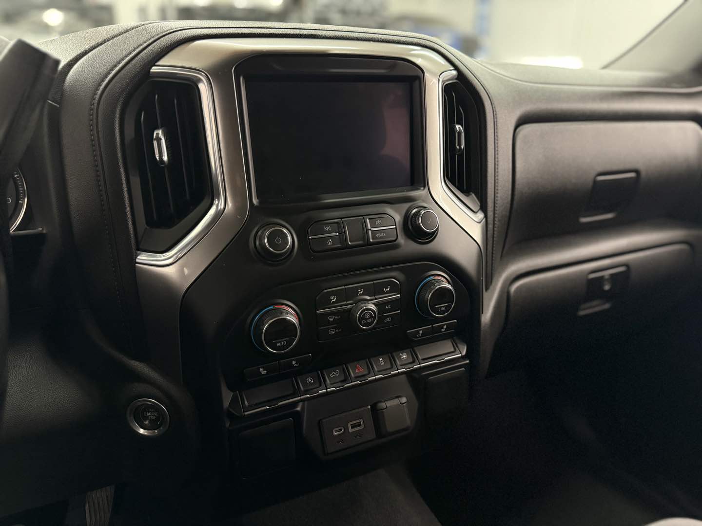 2019 Chevrolet Silverado 1500 LT - Photo 21