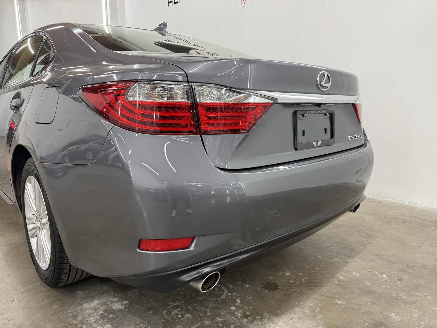 2015 Lexus ES 350 - Photo 4