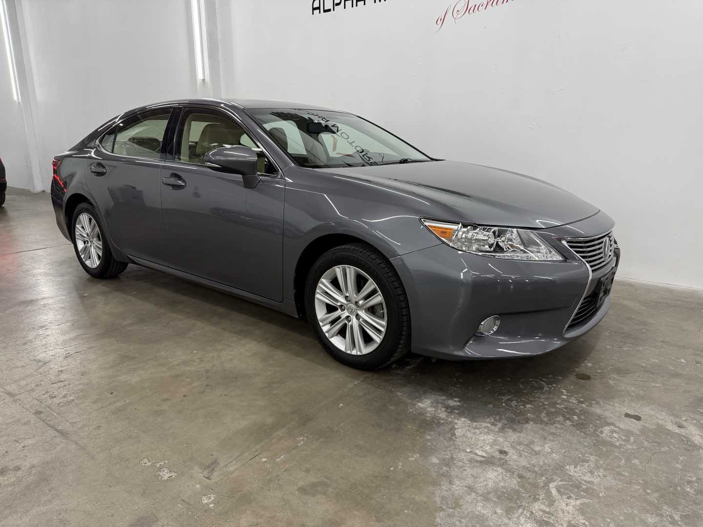 2015 Lexus ES 350 - Photo 6